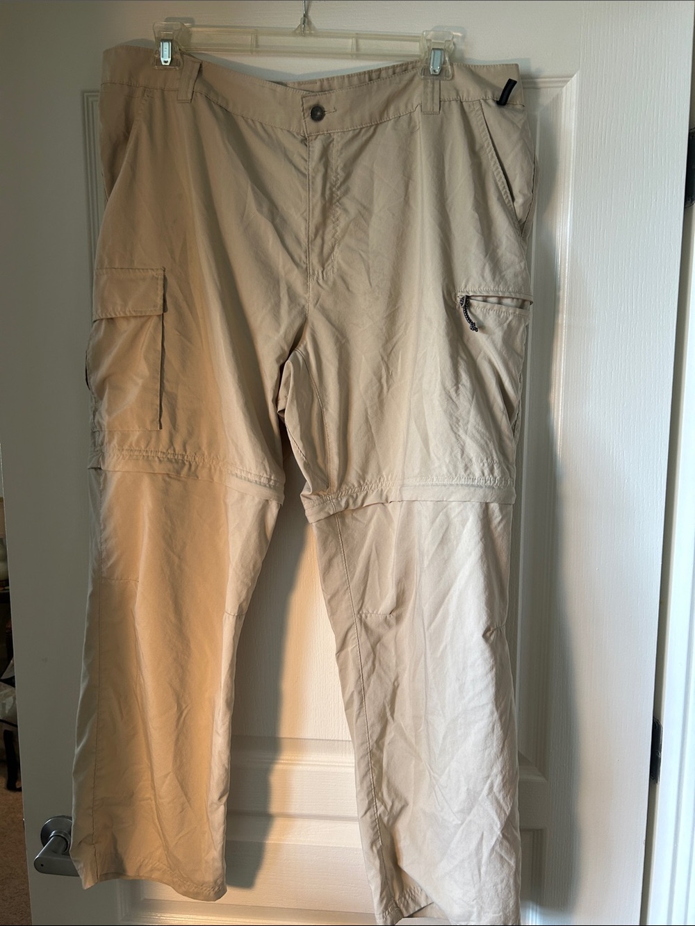 Columbia Men's Khaki Cargo Pants